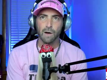 webcam man whaaaaaaaat live cam image #1020623