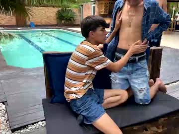 webcam man frat_house live cam image #1771660