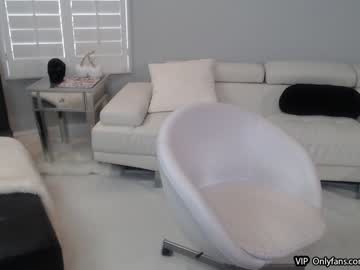 webcam girl blonde_riderxxx live cam image #6037368
