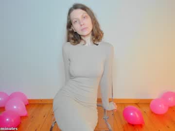 webcam girl giveyouelevenminutes live cam image #5117003