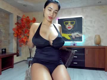 webcam girl raquelle_star live cam image #4344277