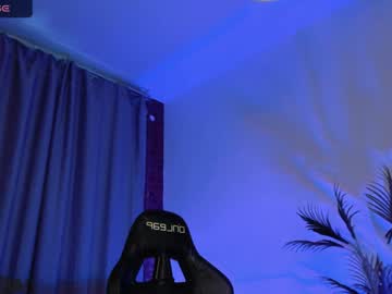 webcam couple alice_leey live cam image #9929870