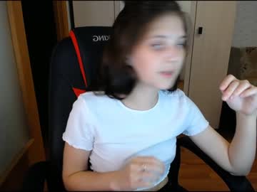 webcam girl leearisee live cam image #3659141