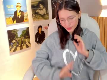 webcam girl little_effy18 live cam image #9681285