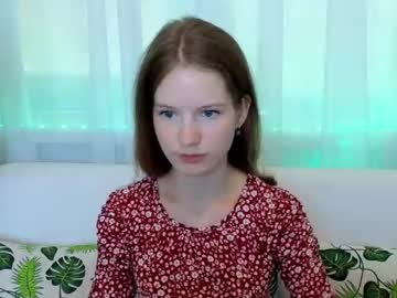 webcam girl vikkroriaa live cam image #9854223