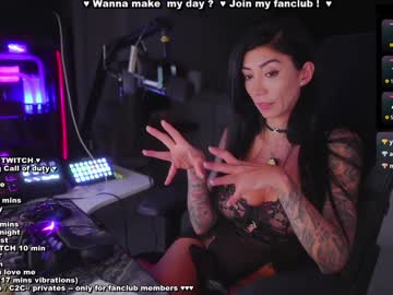 webcam girl evelyne92 live cam image #11301811