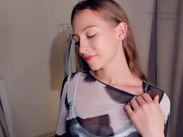 webcam girl wave_of_happy_ live cam image #7867324