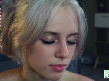 webcam girl audreycarvin live cam image #9954061