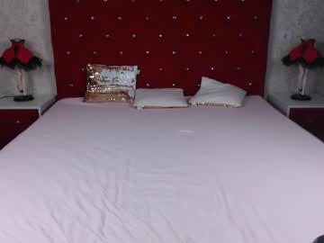 webcam girl littleeblonddee live cam image #1393332