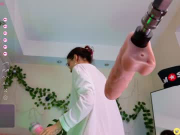 webcam girl breeding_material live cam image #11534899