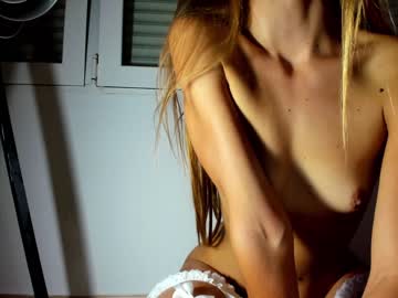 webcam girl olaya_del_mar live cam image #177705
