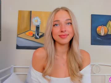 webcam girl katrinpolly live cam image #3200780