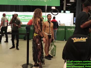 webcam couple honeyand_thebear live cam image #501106