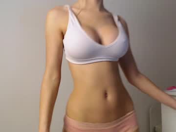 webcam girl trixie_taylor live cam image #9002448