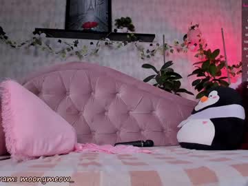 webcam girl lika_moon live cam image #5474697