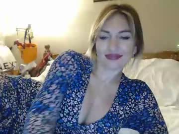webcam girl mallinia live cam image #8004759