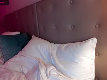 webcam girl cheryl_blossom_ live cam image #2482648