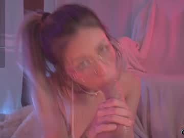 webcam girl soficb live cam image #10142141