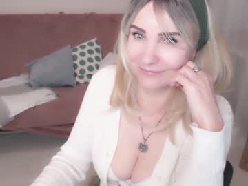 webcam girl maybug777 live cam image #4795413