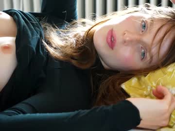 webcam girl ellaa91 live cam image #3808566