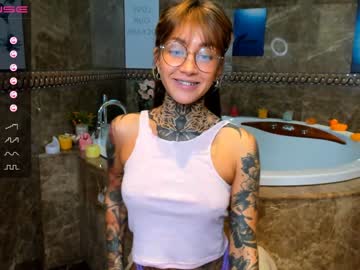 webcam girl nickyneck live cam image #582516