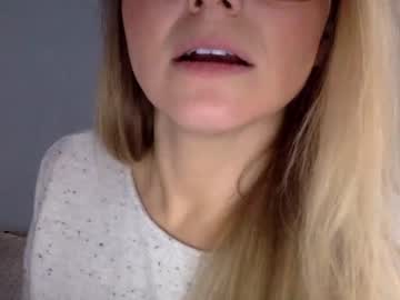 webcam girl clarebellxo live cam image #938442