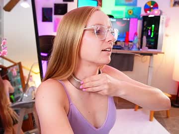 webcam girl emmasky69 live cam image #12635995