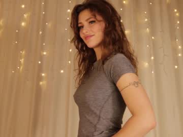 webcam girl bettyhudson live cam image #1044008