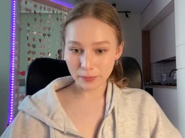 webcam girl whoisalisa live cam image #12623530