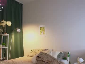 webcam girl _curlydream_ live cam image #11835500