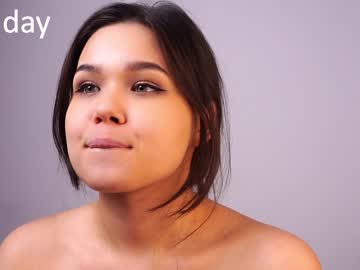 webcam girl helenmoors live cam image #7805588