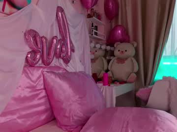 webcam girl jollly_belle live cam image #12442157