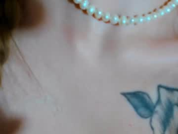 webcam couple mila_polly_and_forester live cam image #10491571