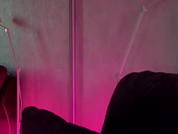 webcam girl tia__moon live cam image #12324391