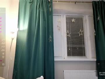 webcam girl small_blondee live cam image #6931583