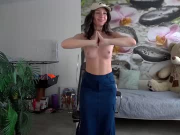 webcam girl jennycutey live cam image #9156233