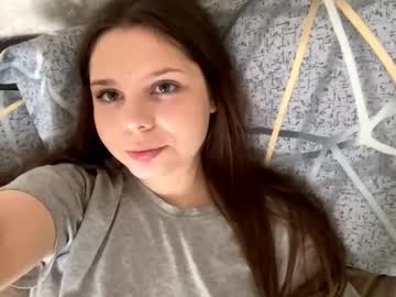 webcam girl kitty_shy89 live cam image #12697606