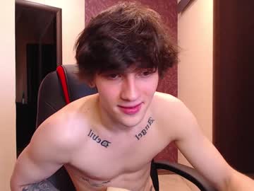 webcam man teddy_mode live cam image #3180102