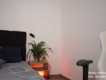 webcam girl honeyyykate live cam image #9392304