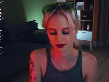 webcam girl audreycarvin live cam image #10371110