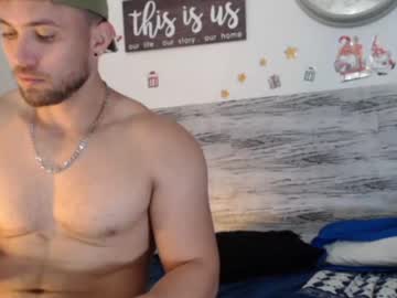 webcam man muscle_21_bloder live cam image #4657660