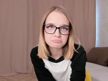 webcam girl vikinikie live cam image #5593326