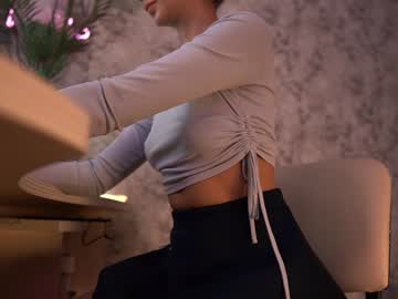 webcam girl kronniekray live cam image #18567