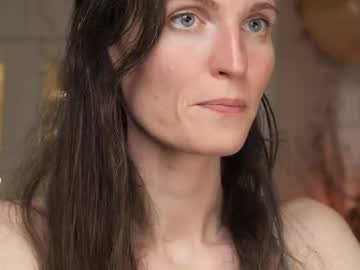webcam girl yulladao live cam image #12391362
