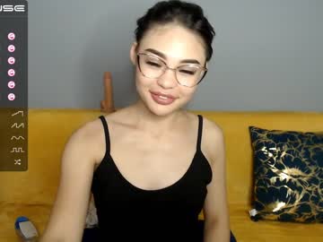 webcam girl little_v1rgin_angel live cam image #2946617
