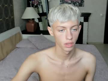 webcam man just_mil live cam image #12410160