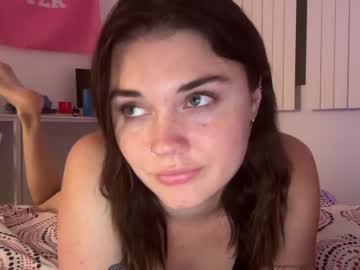 webcam girl queencassidyy live cam image #7310758