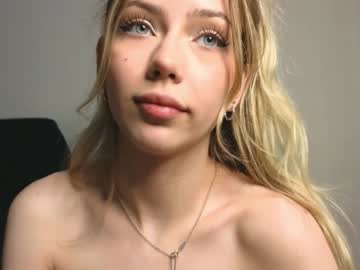 webcam girl rainauge live cam image #10458185