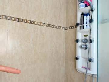 webcam girl noemibcnz live cam image #3486001