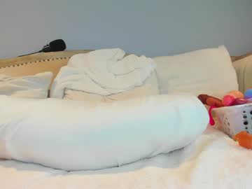 webcam girl eatmygingersnapps live cam image #12153976